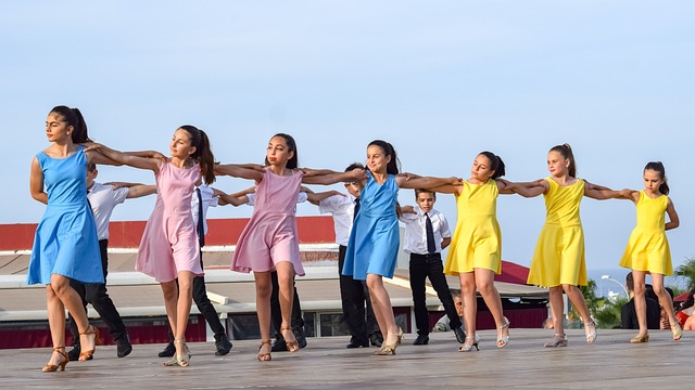 Traditional Dances as a Means of Teaching Social Skills to Elementary School Students