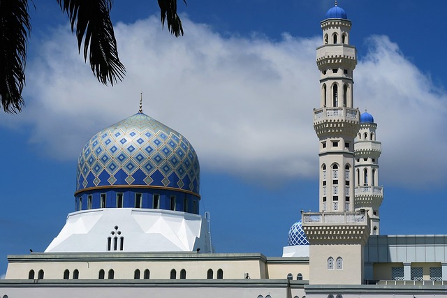 Managing tourism and Islam in Peninsular Malaysia